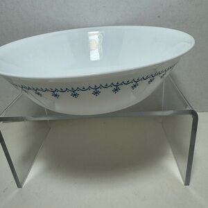 Corral blue snowflake garland 8.5 inch vegetable fruit serving bowl